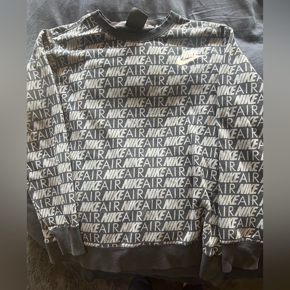 Nike crew neck sweat shirts men’s small new with no tags - Picture 1 of 2